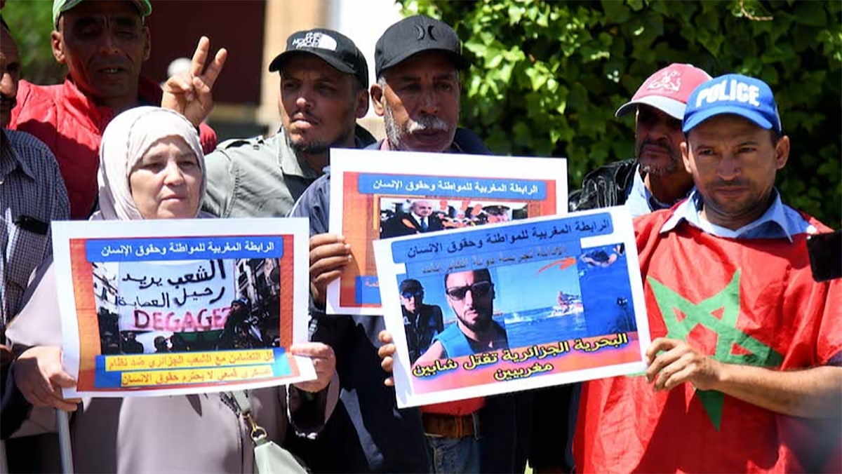 الرباط: متظاهرون ينددون بجريمة قتل شابين مغربيين في السعيدية缩略图