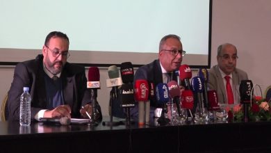 المعارضان الجزائريان أنور مالك ووليد كبير يقصفان النظام الجزائري بندوة من مدينة وجدة + فيديو缩略图 المعارضان الجزائريان أنور مالك ووليد كبير يقصفان النظام الجزائري بندوة من مدينة وجدة + فيديو缩略图