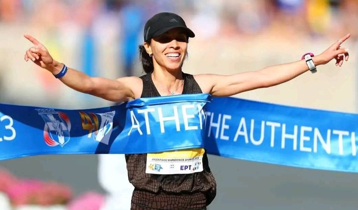 العداءة المغربية سكينة أثنان تفوز بماراطون أثينا 2023缩略图