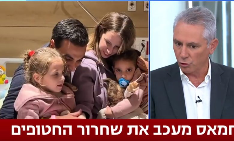 المراسل العسكري الإسرائيلي ألون بن دافيد: رجال حماس اعتنوا بالأسرى.. الرواية نفسها عند الجميع缩略图 المراسل العسكري الإسرائيلي ألون بن دافيد: رجال حماس اعتنوا بالأسرى.. الرواية نفسها عند الجميع缩略图
