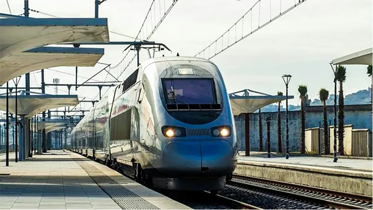 المغرب يعزز أسطول نقله السككي بـ168 قطارا جديدا缩略图