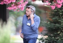 هجرة أغنى رجل من مصر缩略图