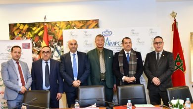 أعضاء حكومة وعمداء جماعات جهة الأندلس الإسبانية وفدرالية جماعات جزر الكناري في ضيافة الجمعية المغربية رؤساء مجالس العمالات والأقاليم.缩略图 أعضاء حكومة وعمداء جماعات جهة الأندلس الإسبانية وفدرالية جماعات جزر الكناري في ضيافة الجمعية المغربية رؤساء مجالس العمالات والأقاليم.缩略图