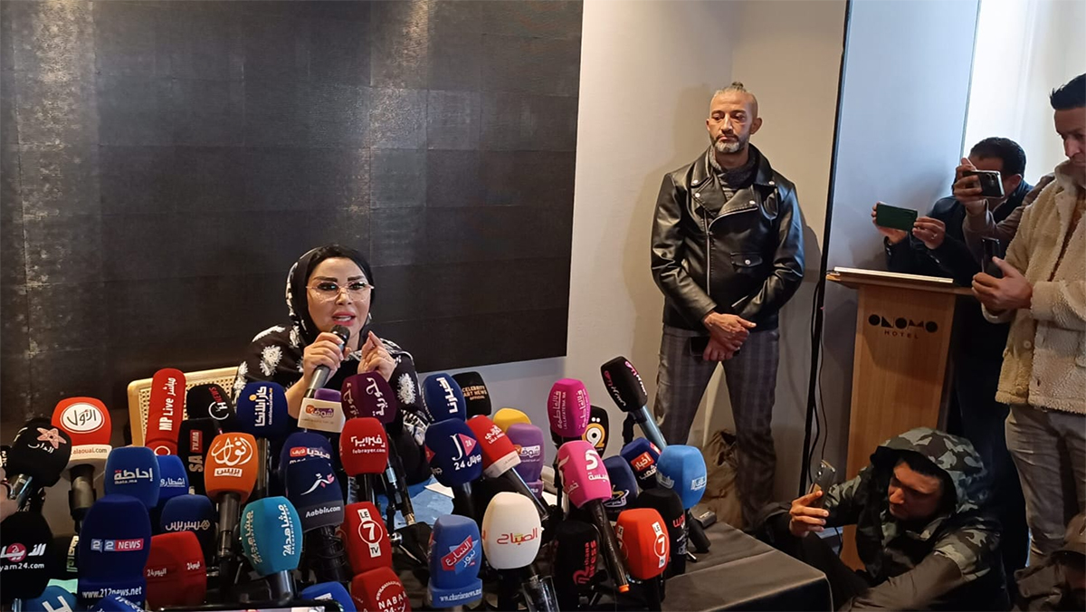 لكل مقام…ميكروفونات缩略图