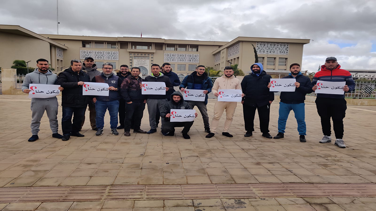 مهنيوا نقل المستخدمين بوجدة يحتجون أمام مقر الولاية لهذه الأسباب.缩略图