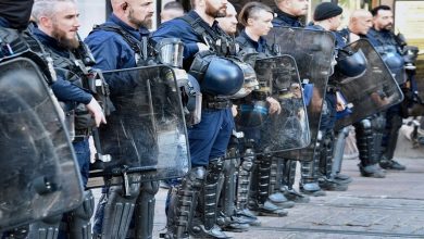 الآلاف يتظاهرون في مدريد مطالبين باستقالة رئيس الوزراء الإسباني缩略图