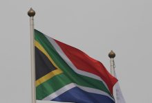 “دهشة” في جنوب إفريقيا بعد طلب المعارضة مراقبين أمريكيين للانتخابات العامة缩略图