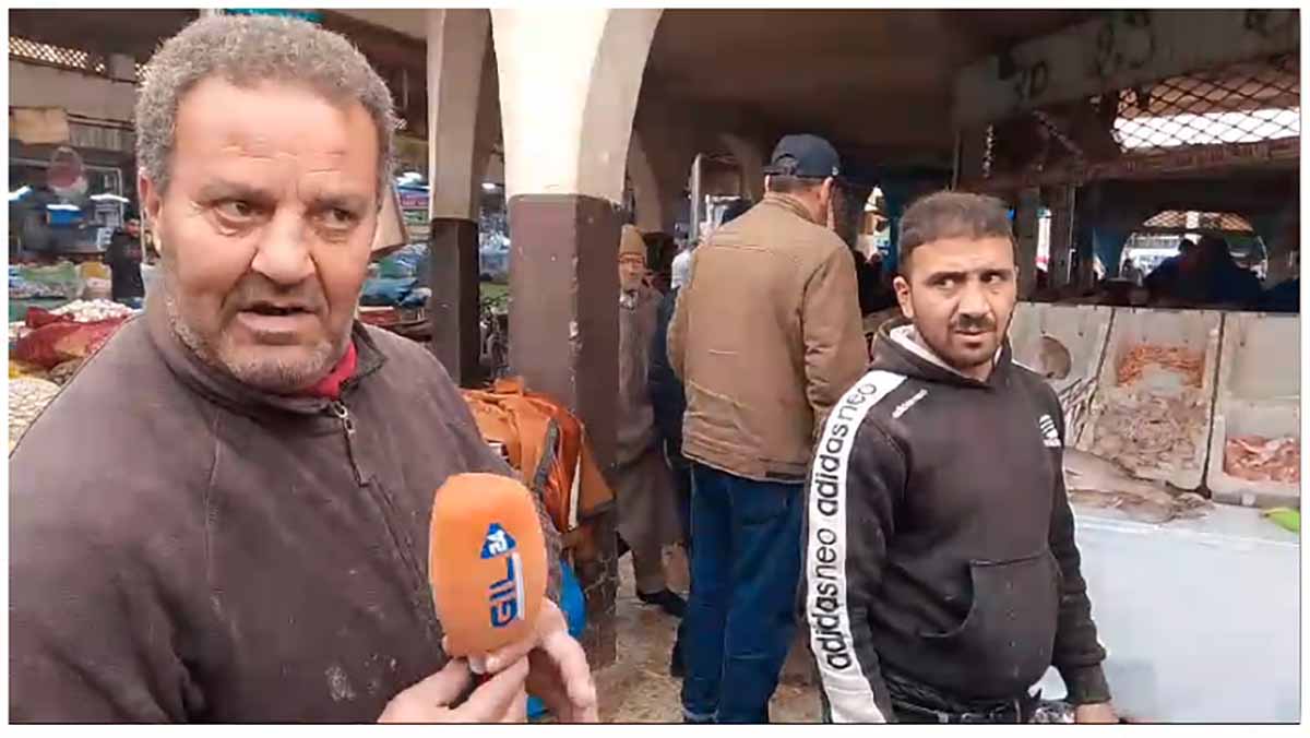 بائع بسوق السمك بباب سيدي عبد الوهاب يفرجها: ” هناك مافيا … والمراقبة الصحية غائبة”.缩略图