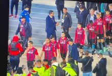 بسبب عدم تسليم أقمصة نادي نهضة بركان: مباراة النصف بملعب 5 جويلييه متوقفة والفاف تزور أقمصة النادي.缩略图