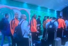 بعثة نهضة بركان تغادر ملعب 5 جويلييه والفريق رفض دخول الملعب رفقة طاقم التحكيم.缩略图