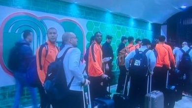 بعثة نهضة بركان تغادر ملعب 5 جويلييه والفريق رفض دخول الملعب رفقة طاقم التحكيم.缩略图 بعثة نهضة بركان تغادر ملعب 5 جويلييه والفريق رفض دخول الملعب رفقة طاقم التحكيم.缩略图