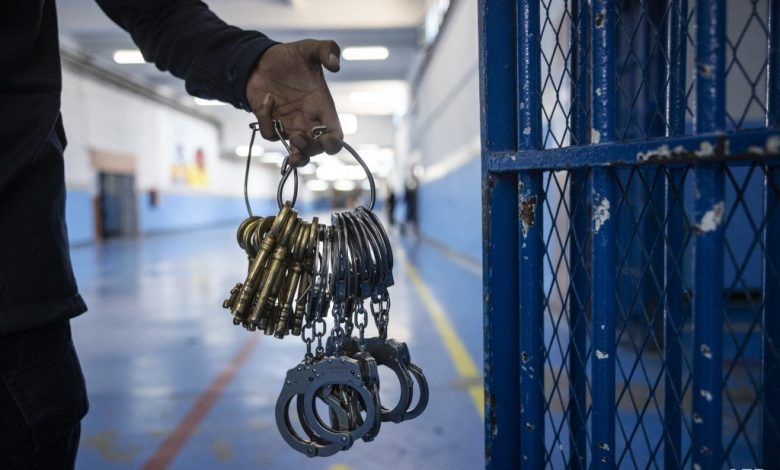إدارة سجن خريبة: لم يتعرض السجناء للتسمم بل للاسهال بسبب الإفراط في الأكل، وتهدد كل من نشرغير ذلك缩略图 إدارة سجن خريبة: لم يتعرض السجناء للتسمم بل للاسهال بسبب الإفراط في الأكل، وتهدد كل من نشرغير ذلك缩略图