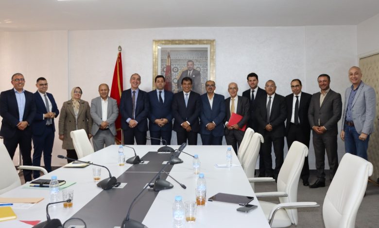 وزارة الصحة تجتمع بمصنعي الأدوية والصيادلة لضمان الأمن الدوائي缩略图 وزارة الصحة تجتمع بمصنعي الأدوية والصيادلة لضمان الأمن الدوائي缩略图