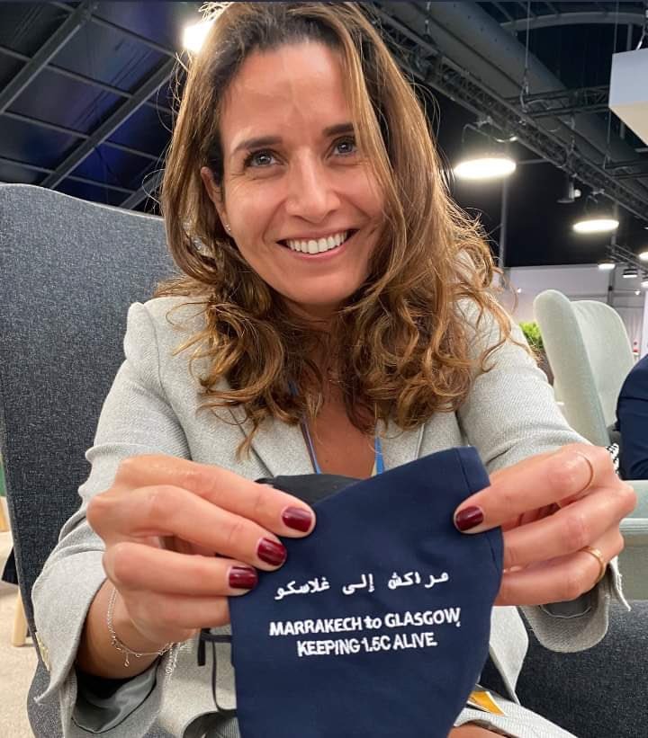 العمل والمتعة: تم التقاط أندرو “تويجي” فورست وهو يشارك قبلة عاطفية مع وزيرة مغربية插图1