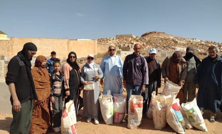 إقليم طانطان : رجال الصحافة يدشنون حملة تطوعية لتنظيف مقبرة الشيخ الفضيل الكبرى缩略图 إقليم طانطان : رجال الصحافة يدشنون حملة تطوعية لتنظيف مقبرة الشيخ الفضيل الكبرى缩略图