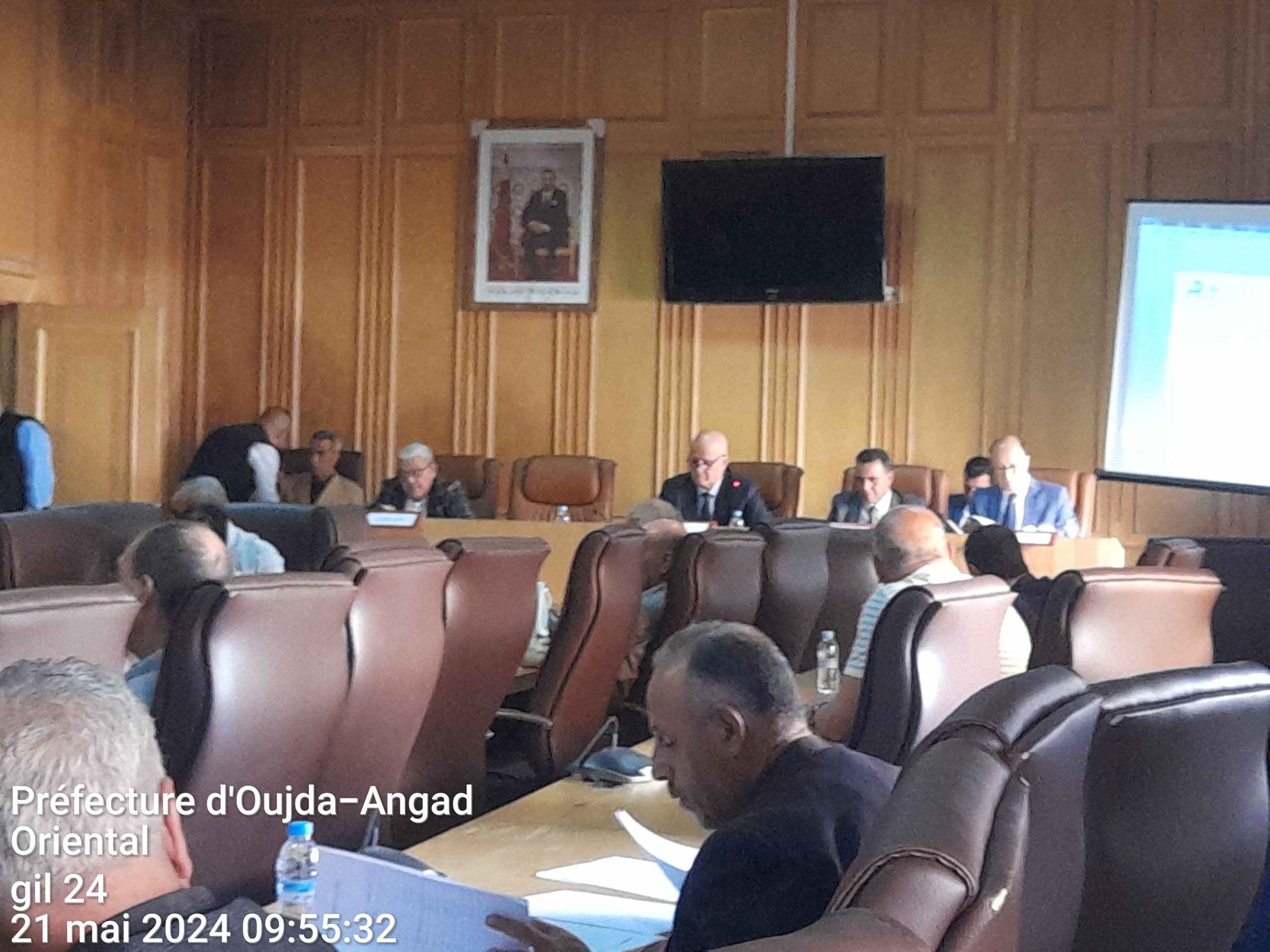 ادارة جماعة وجدة تتفاعل : مكنا الاعضاء بالوثائق رقميا يومين قبل انعقاد الدورة缩略图