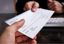 “شيك الضمان”.. وزير الصحة: إغلاق المصحات ليس حلا للحد من الظاهرة缩略图