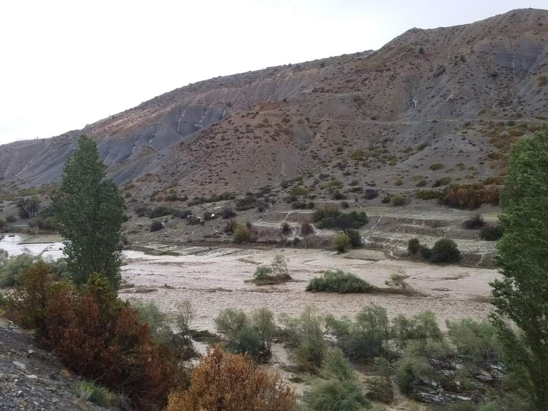 نداء استغاثة: دواوير تحاصرها مياه الفيضانات缩略图