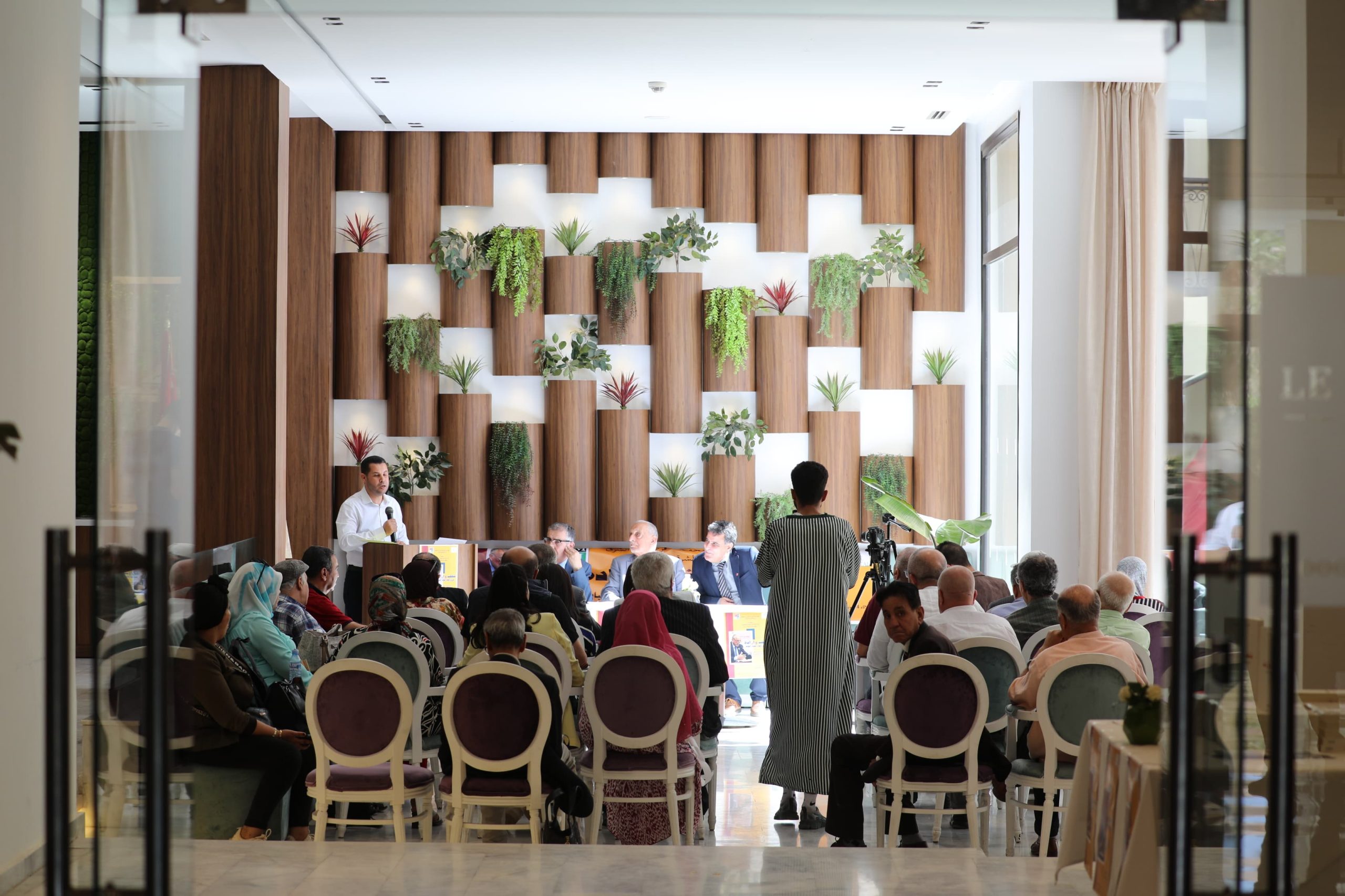 HOMMAGE À UN GRAND HOMME DE PRESSE….缩略图