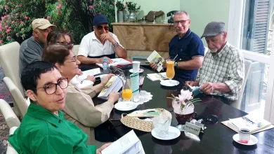 Rencontre rare à la galerie d’art缩略图