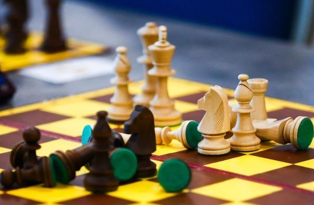 اﻟﻌﺼﺐ اﻟﻤﻨﻀﻮﯾﺔ ﺗﺤﺖ ﻟﻮاء اﻟﺠﺎﻣﻌﺔ اﻟﻤﻠﻜﯿﺔ اﻟﻤﻐﺮﺑﯿﺔ ﻟﻠﺸﻄﺮﻧﺞ يعبرون عن خيبة املهم في طريقة اشتغال اللجنة المؤقتة缩略图