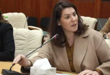 نقابة مديرة ديوان الوزيرة المنصوري تهاجم الأخيرة缩略图