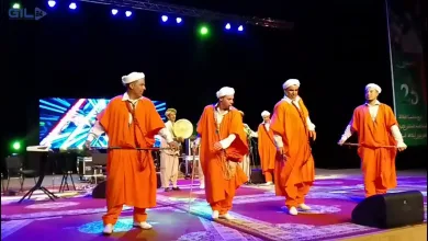 GIL24-TV رقصات من الفلكلور الشعبي لجهة الشرق يفتتح حفل الذكرى 25 من عيد العرش المجيد بوجدة缩略图