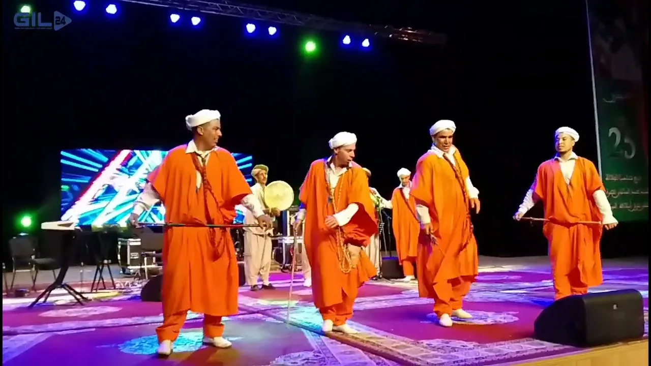 GIL24-TV رقصات من الفلكلور الشعبي لجهة الشرق يفتتح حفل الذكرى 25 من عيد العرش المجيد بوجدة缩略图