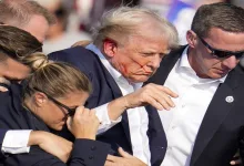 محاولة اغتيال ترامب… وسائل التواصل تغرق بالمعلومات لحد ذكر ان حذاء ترامب ترك على المسرح缩略图