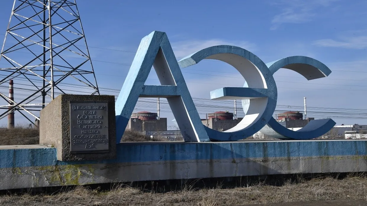 قصف أوكراني يشعل حريقا في منشأة أنظمة التبريد بمحطة زابوروجيه النووية缩略图