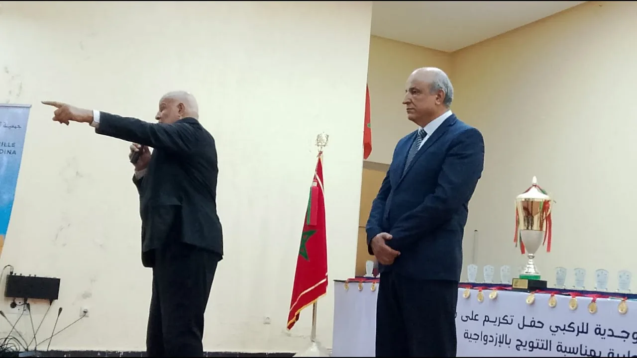 GIL24-TV كلمة السيد الطاهر بوجوالة الرئيس الشرفي للمولودية للريكبي في حفل تكريم لاعبي والاطر التقنية والطبية缩略图