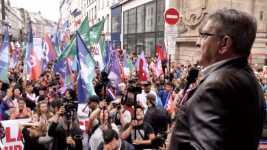 مظاهرات ضد ماكرون وبارنييه تعم باريس ومدن فرنسا缩略图