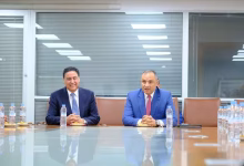 بعد الثقةالمولوية السامية: الوزير رياض مزور ينصب عمر حجيرة على رأس كتابة الدولة المكلفة بالتجارة الخارجية.缩略图