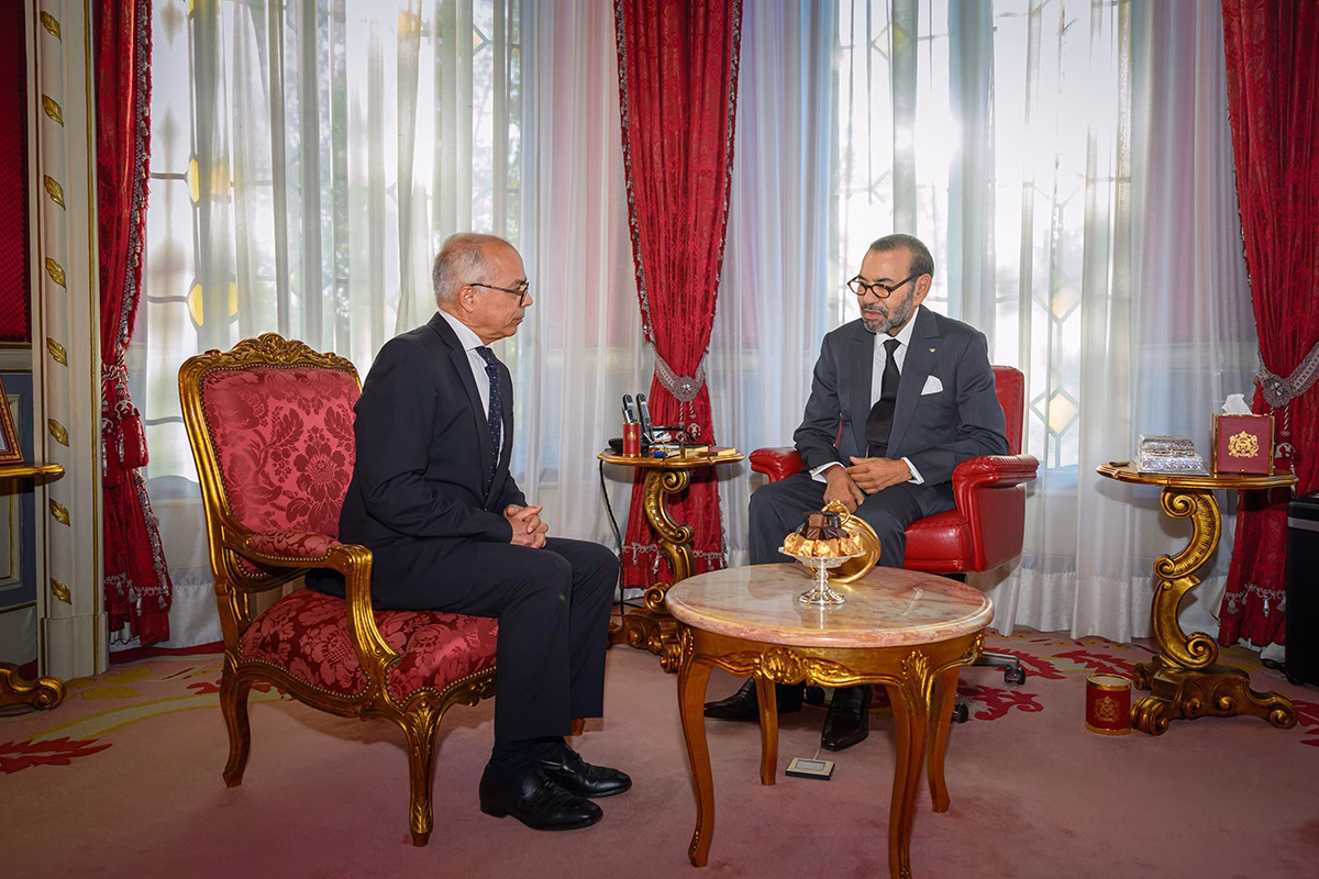 الملك يوشح أحمد لحليمي علمي بالحمالة الكبرى لوسام العرش وشكيب بنموسى مندوبا ساميا للتخطيط缩略图