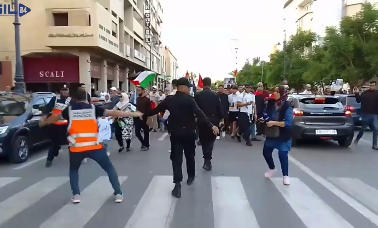 GIL24-TV وجدة … تدخلات أمنية لإيقاف وقفة تضامنية مع الشعب الفلسطيني و اللبناني缩略图
