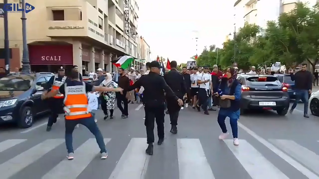 GIL24-TV وجدة … تدخلات أمنية لإيقاف وقفة تضامنية مع الشعب الفلسطيني و اللبناني缩略图