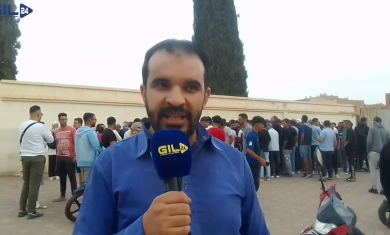 GIL24-TV وجدة .. ساكنة مدينة وجدة تشتكي من سوء تسيير شبابيك إقتناء تذاكر المنتخب المغربي ضد إفريقيا الوسطى缩略图 GIL24-TV وجدة .. ساكنة مدينة وجدة تشتكي من سوء تسيير شبابيك إقتناء تذاكر المنتخب المغربي ضد إفريقيا الوسطى缩略图