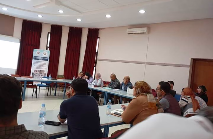 المحور الثالث من البرنامج التكويني للجمعية المغربية لمساعدة المهاجرين في وضعية لفائدة طلبة جامعة محمد الأول.缩略图 المحور الثالث من البرنامج التكويني للجمعية المغربية لمساعدة المهاجرين في وضعية لفائدة طلبة جامعة محمد الأول.缩略图