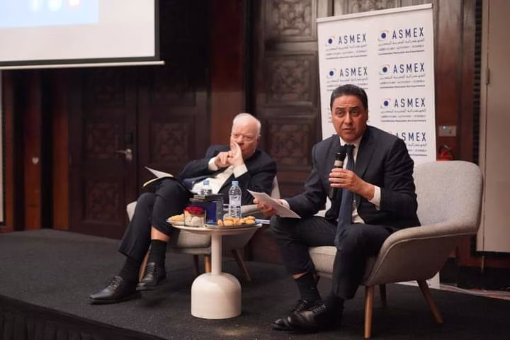 استمرار اللقاءات التشاورية لكتابة الدولة في التجارة الخارجية : عمر حجيرة يجتمع مع جمعية المصدرين المغاربة بالدارالبيضاء.缩略图