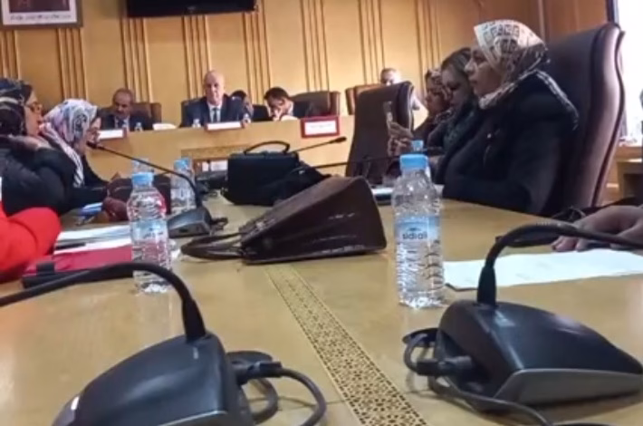 مجلس جماعة وجدة يصادق على قرار تنظيمي بصباغة واجهات المنازل بلون موحد.缩略图 مجلس جماعة وجدة يصادق على قرار تنظيمي بصباغة واجهات المنازل بلون موحد.缩略图