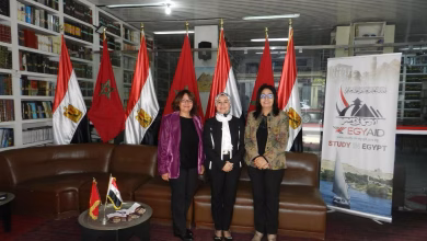 بديعة الراضي يلتقي بالمستشار الثقافي ومدير المركز الثقافي المصري بالرباط缩略图