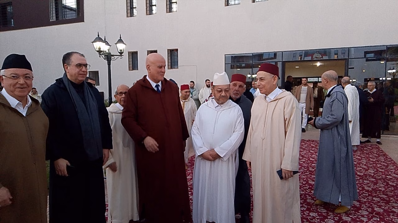 GIL24-TV أهمية صلة الرحم مع العجزة في الدين الاسلامي… مسؤولي وجدة يزورون دار المسنين缩略图