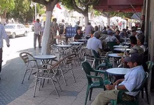 جمعية مهنية تصف مشروع قانون المقاهي بـ“العبث التشريعي”缩略图 جمعية مهنية تصف مشروع قانون المقاهي بـ“العبث التشريعي”缩略图