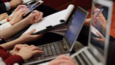 تناقضات السلطات في وجدة تجاه الصحافة: بين التكريم للغرباء والكرامة في وجه المهنيين缩略图