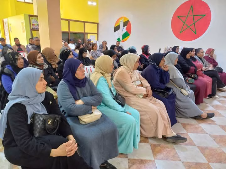 على هامش اللقاء التواصلي ليوم  18 أبريل AMSV تصدر بلاغا حول لقاء أسر وعائلات المحتجزين والموقوفين والسجناء ضحايا الهجرة.缩略图