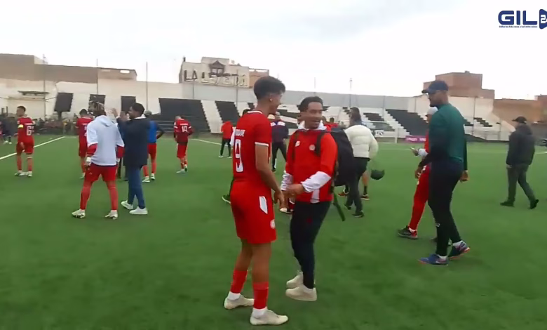 GIL24-TV من وجدة .. فرحة لاعبي الكوكب المراكشي بعد فوزهم على الإتحاد الإسلامي الوجدي缩略图