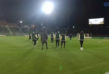 GIL24-TV من وجدة .. جولة إستكشافية لأرضية الملعب الشرفي للاعبي الرجاء البيضاوي قبل إنطلاق المباراة缩略图