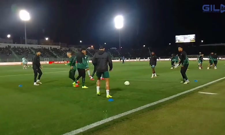 GIL24-TV من وجدة .. إستعدادات لاعبي الرجاء الرياضي لمباراة الإتحاد الإسلامي الوجدي缩略图