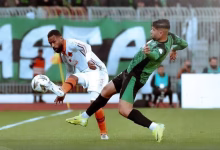 نهضة بركان يحجز بطاقة النهائي في كأس الكونفدرالية بثبات وخبرة أمام شباب قسنطينة缩略图