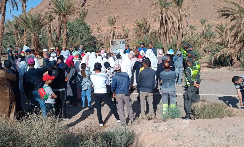 وسط توترات مستمرة.. توقيف ناشطين في فجيج على خلفية احتجاجات تدبير المياه缩略图 وسط توترات مستمرة.. توقيف ناشطين في فجيج على خلفية احتجاجات تدبير المياه缩略图